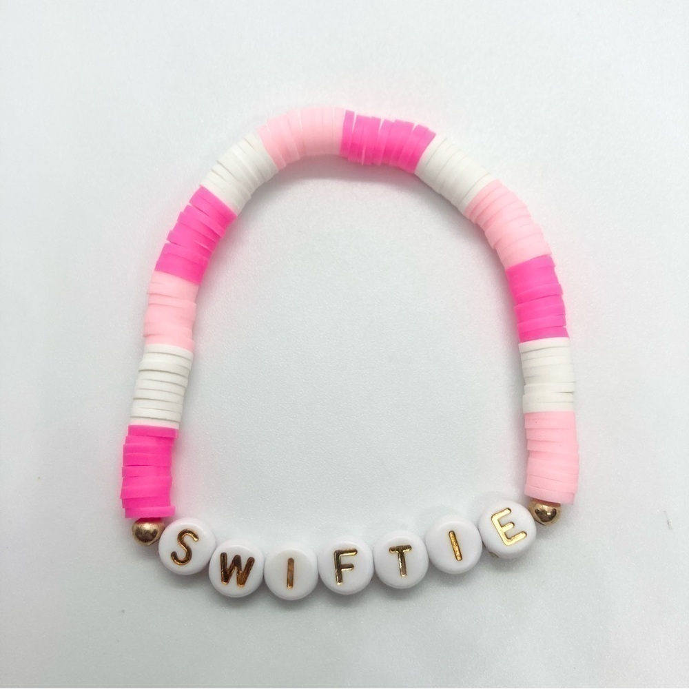 Taylor Swift Eras Tour Lover Friendship Bracelets - Picture 5 of 8